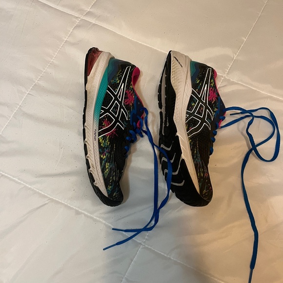 ASICS Women's Black and Pink Athletic Shoes - Picture 3 of 8